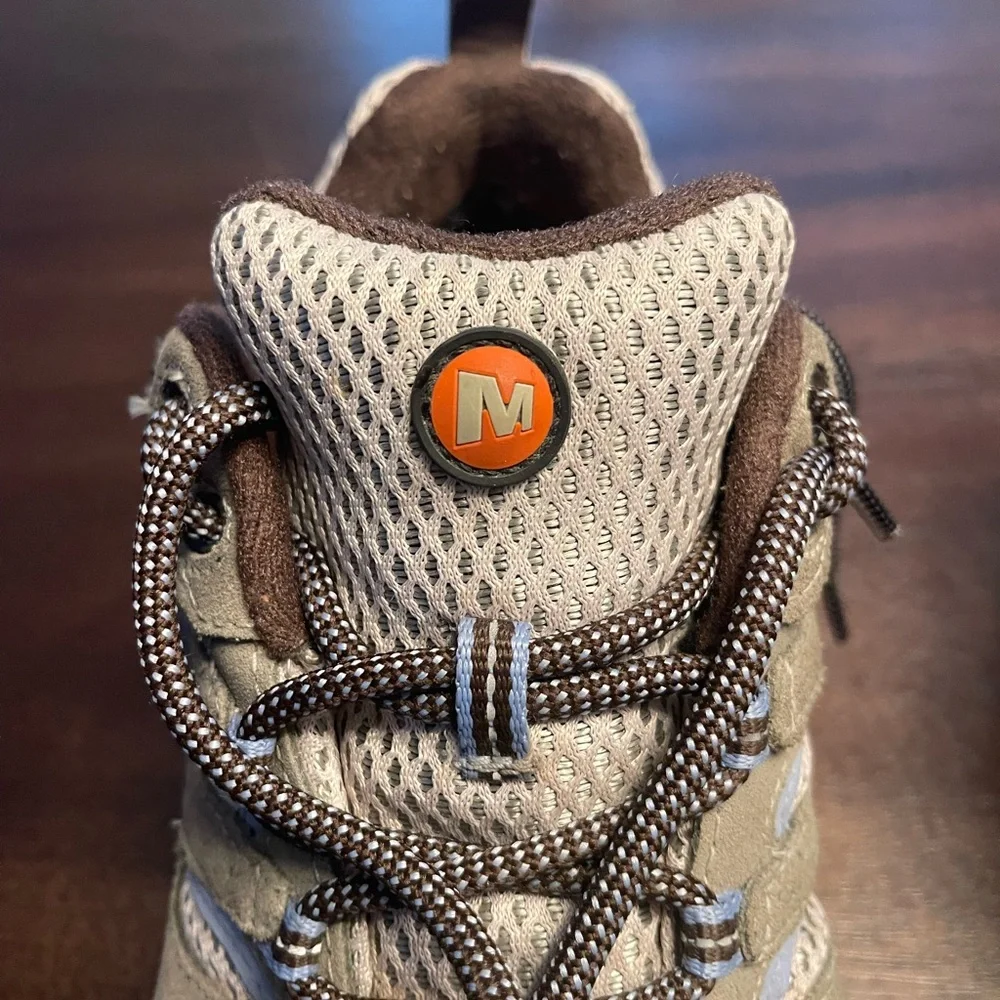 Merrell Athletic Shoes Tan and Black Trail-Ready Design Waterproof - Picture 3 of 8